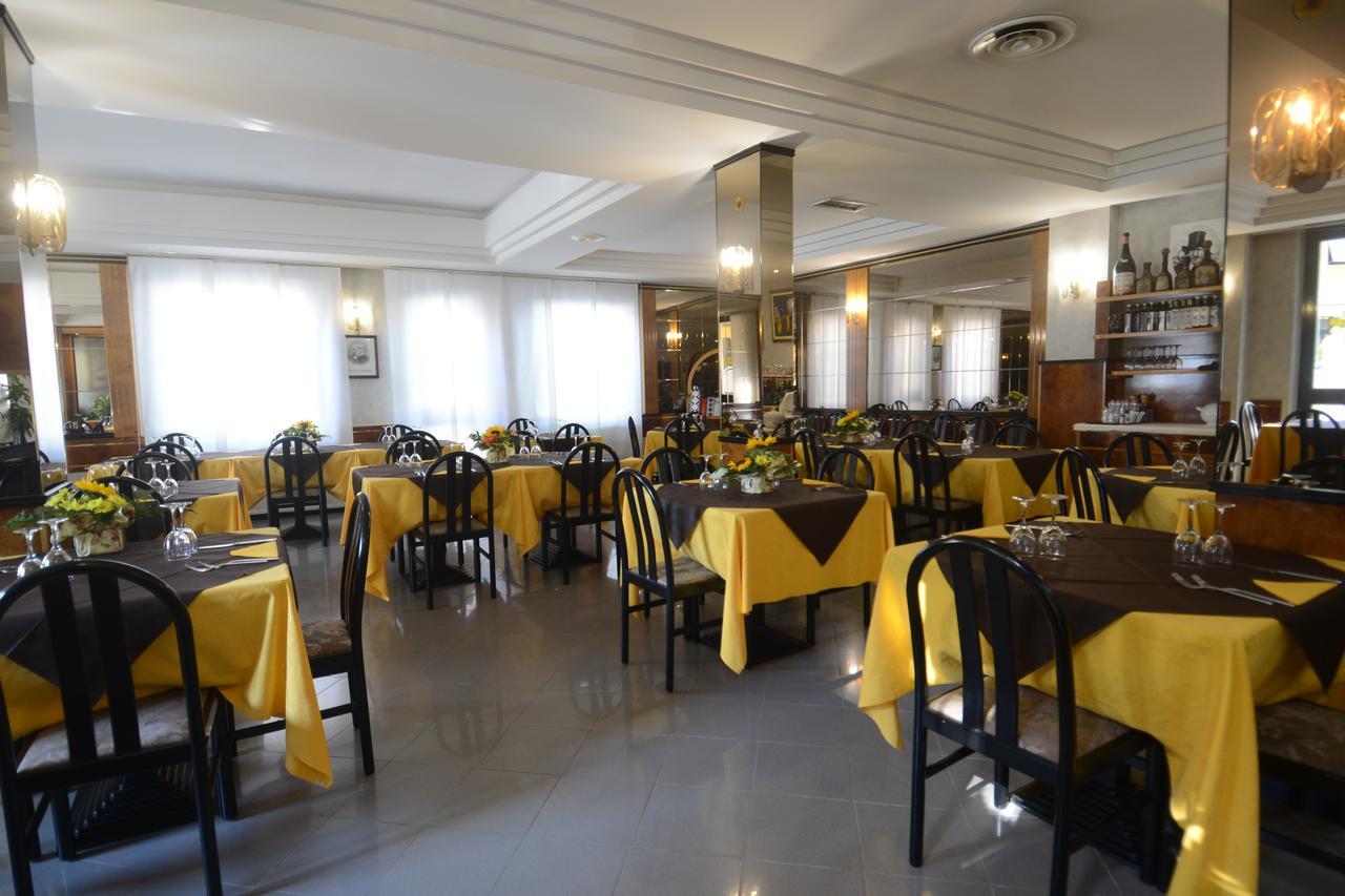 Albergo Trattoria Sole Busseto Zewnętrze zdjęcie